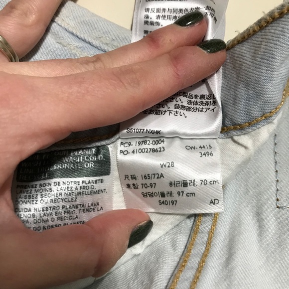 Levi's 501 CT Cuffed Light Wash Jean Shorts - Picture 13 of 15